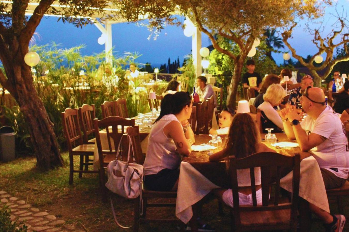 Residence Hotel La Taverna Capo Vaticano Exterior foto