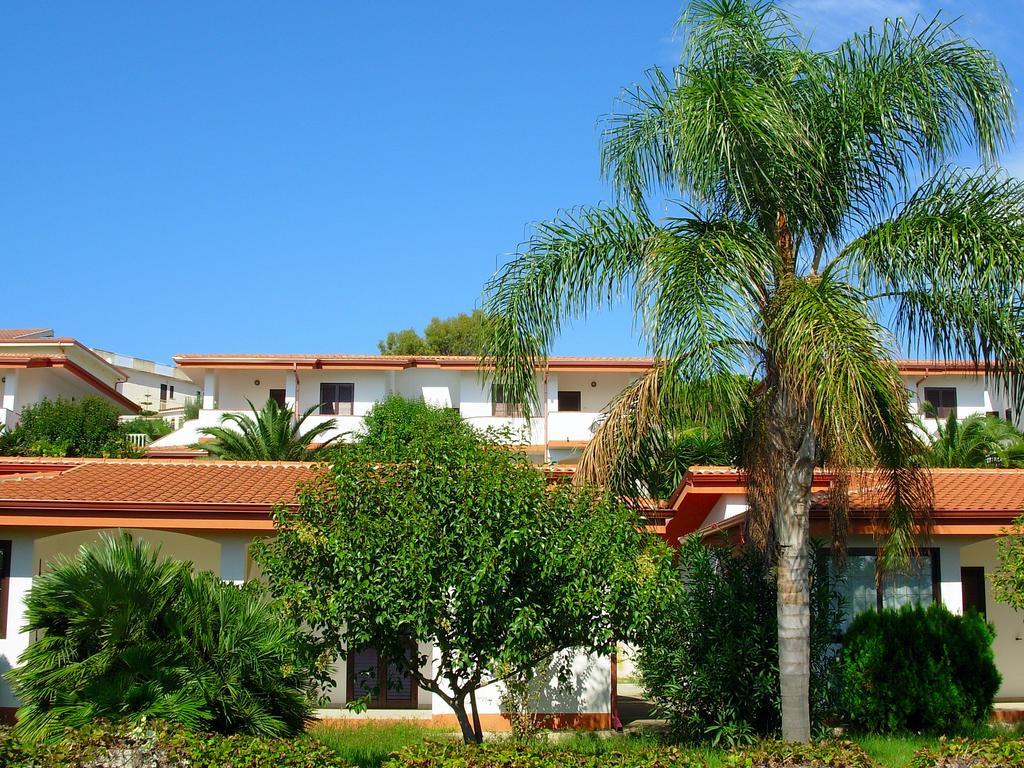 Residence Hotel La Taverna Capo Vaticano Exterior foto