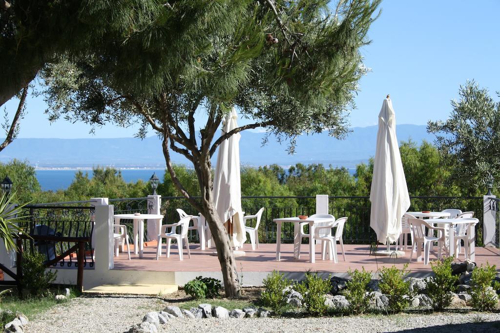 Residence Hotel La Taverna Capo Vaticano Exterior foto